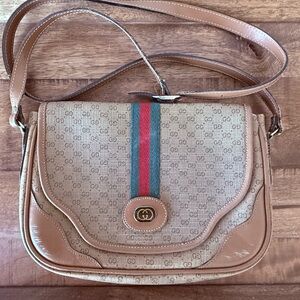 Tan Gucci Shoulder Bag